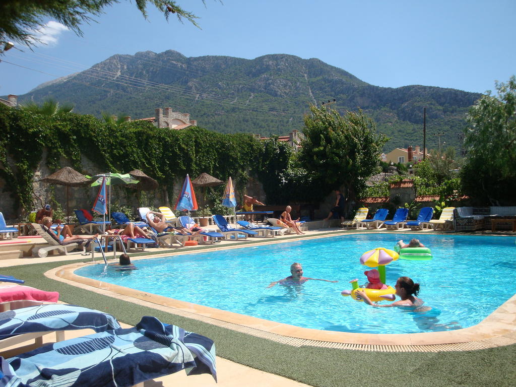 אולודניץ Everest Apart Hotel מראה חיצוני תמונה