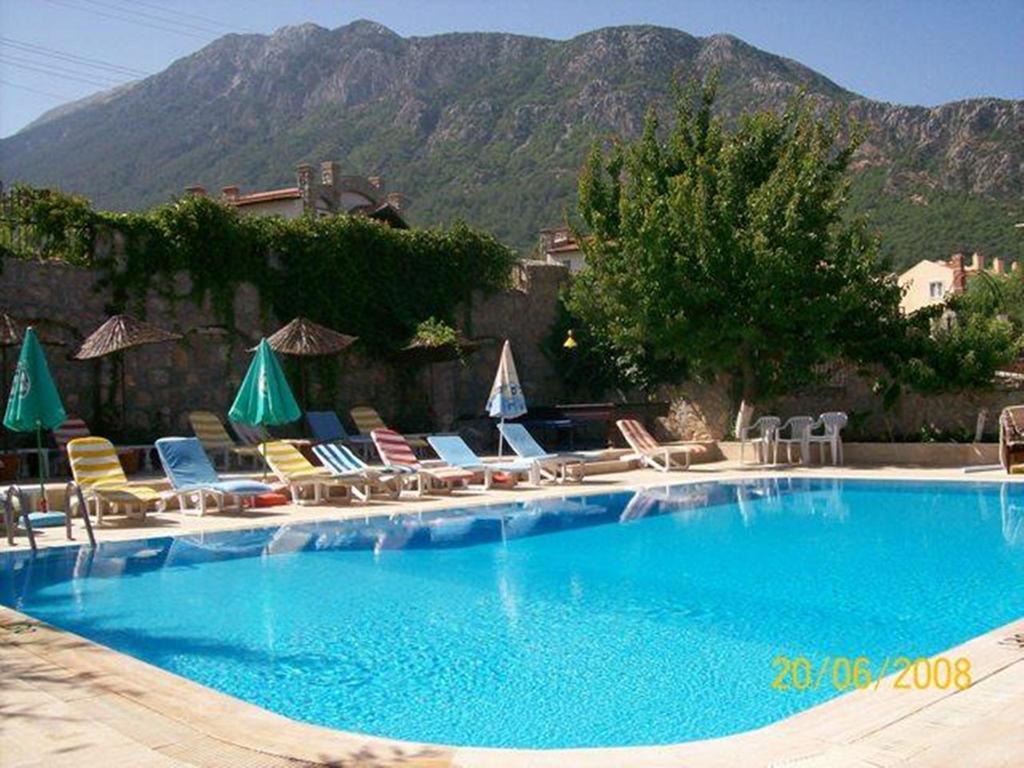אולודניץ Everest Apart Hotel מראה חיצוני תמונה