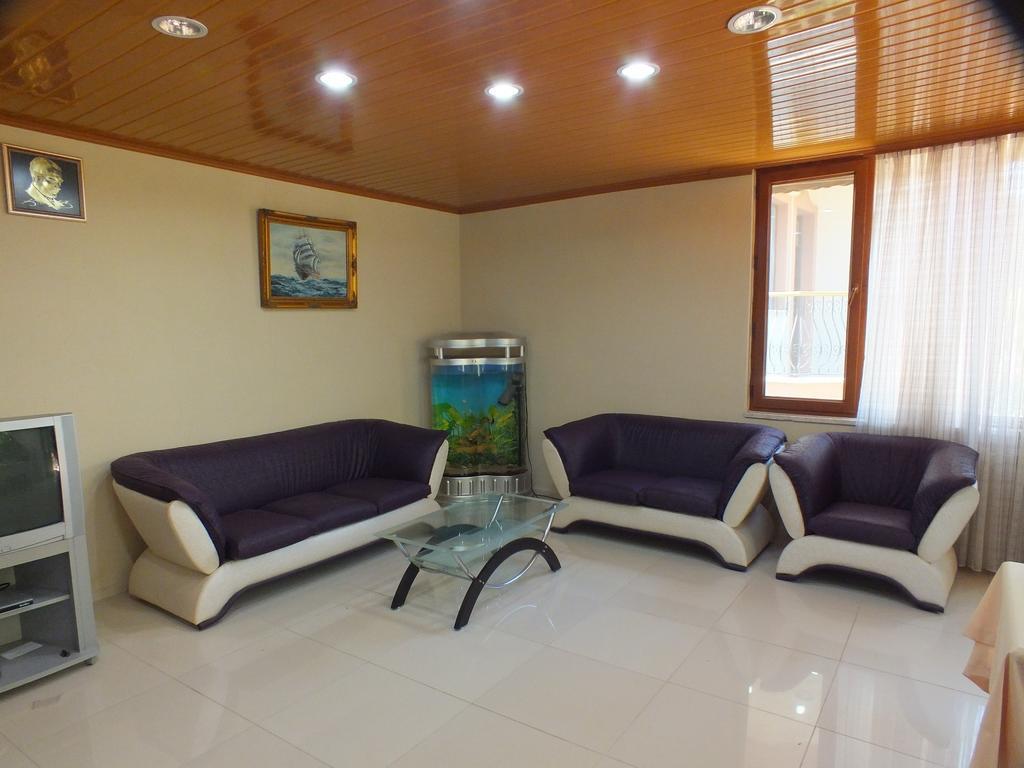אולודניץ Everest Apart Hotel מראה חיצוני תמונה