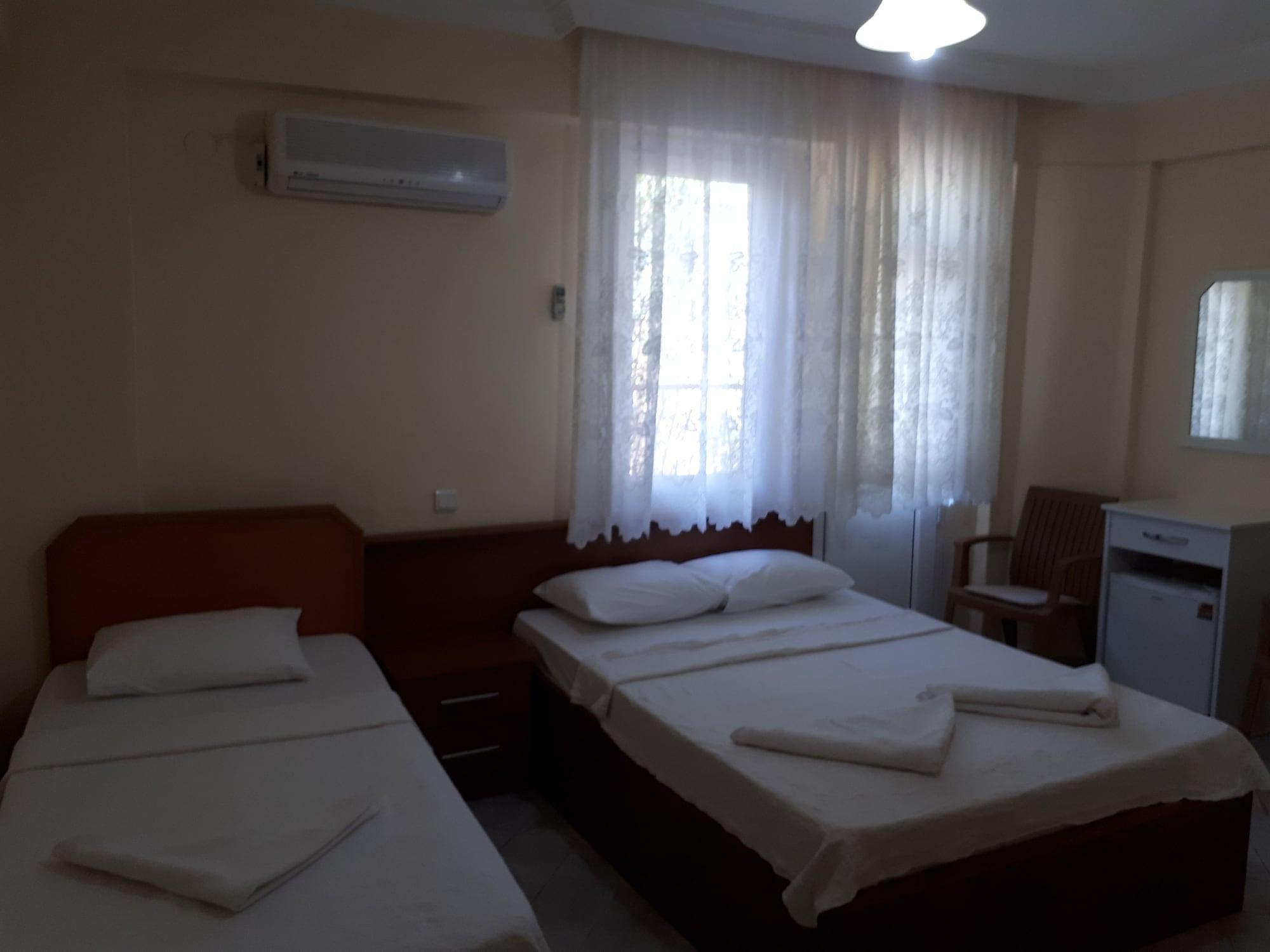 אולודניץ Everest Apart Hotel מראה חיצוני תמונה