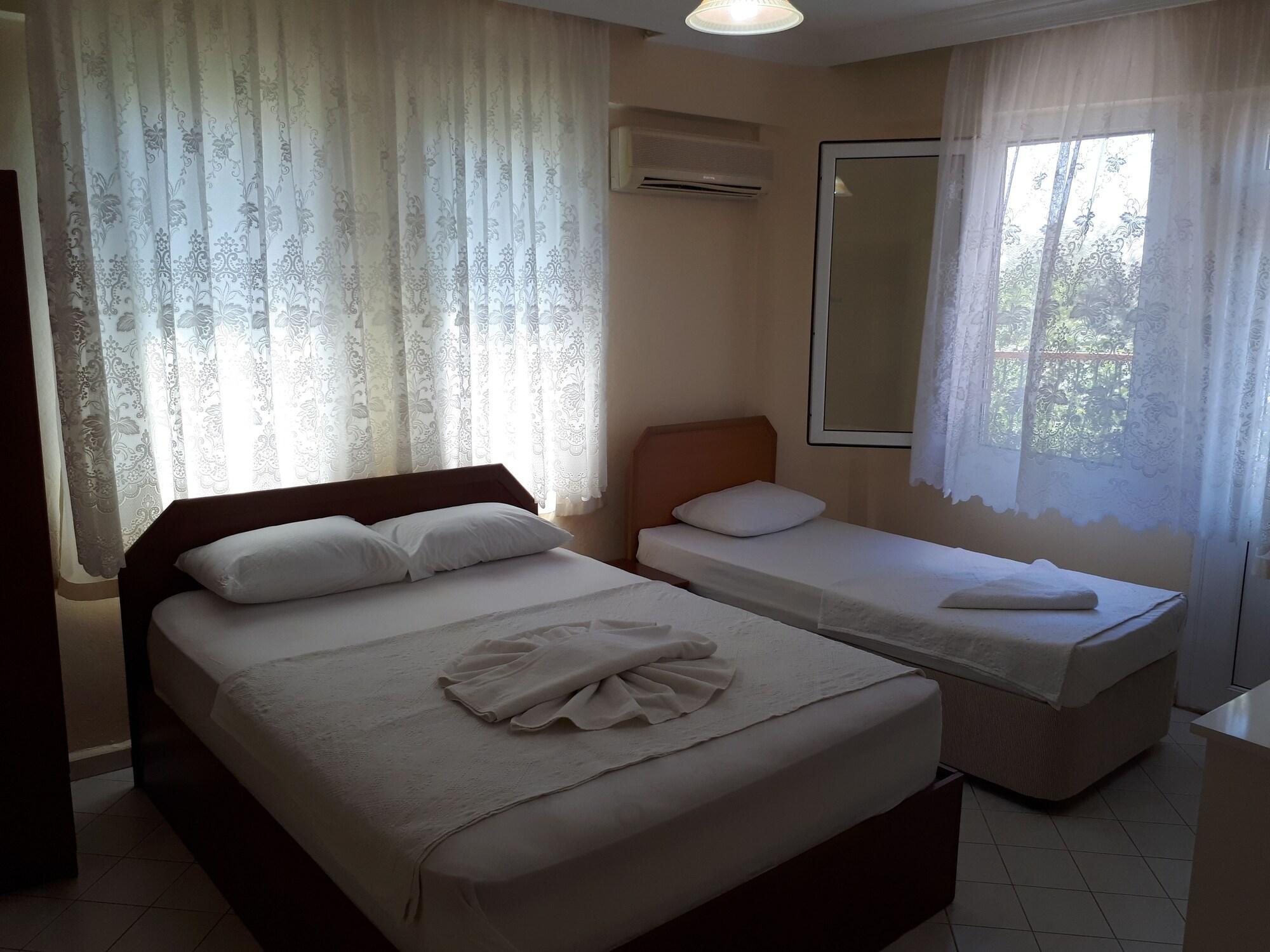 אולודניץ Everest Apart Hotel מראה חיצוני תמונה