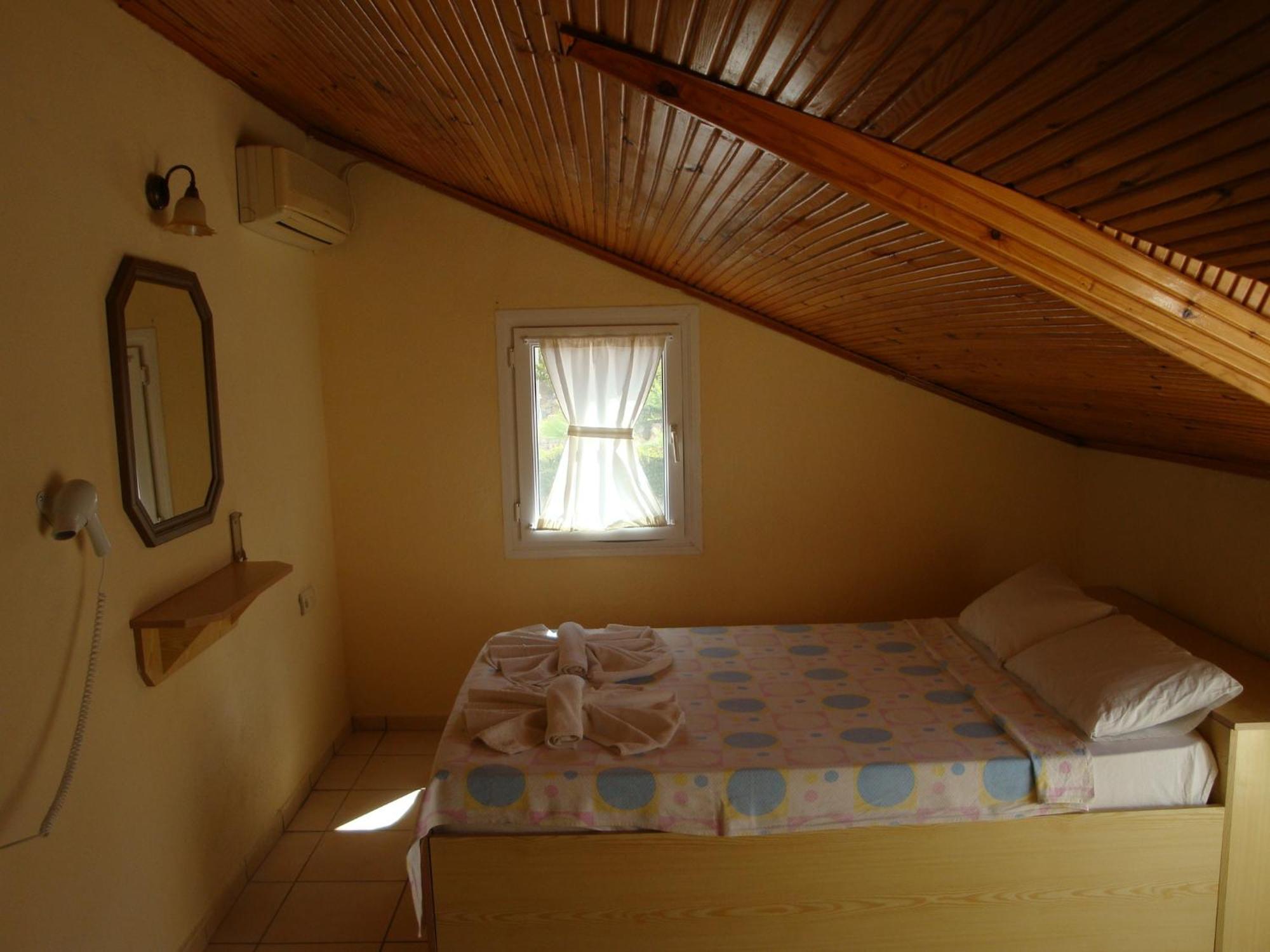 אולודניץ Everest Apart Hotel חדר תמונה