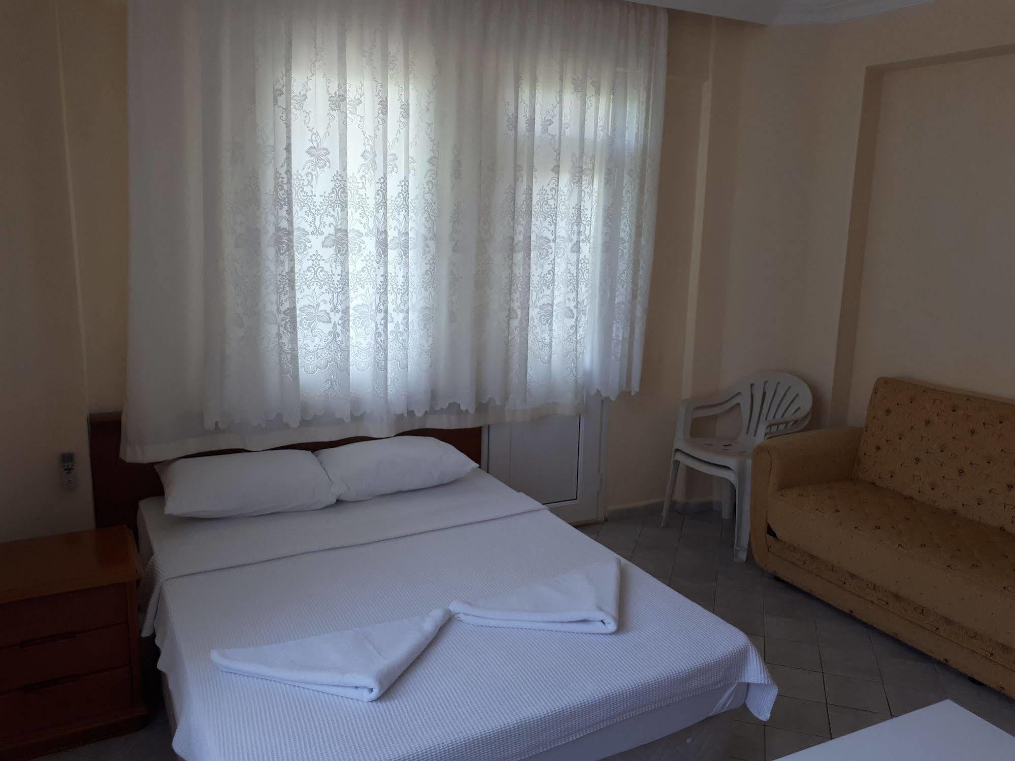 אולודניץ Everest Apart Hotel מראה חיצוני תמונה